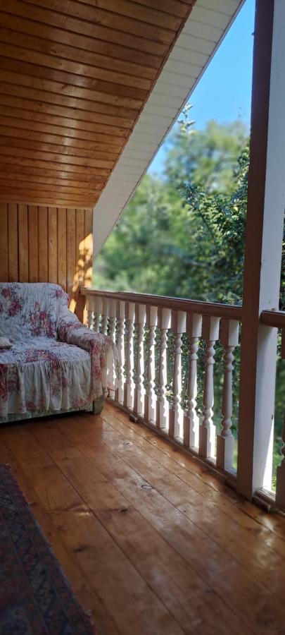 Guest House Lailashi Surmushi Экстерьер фото