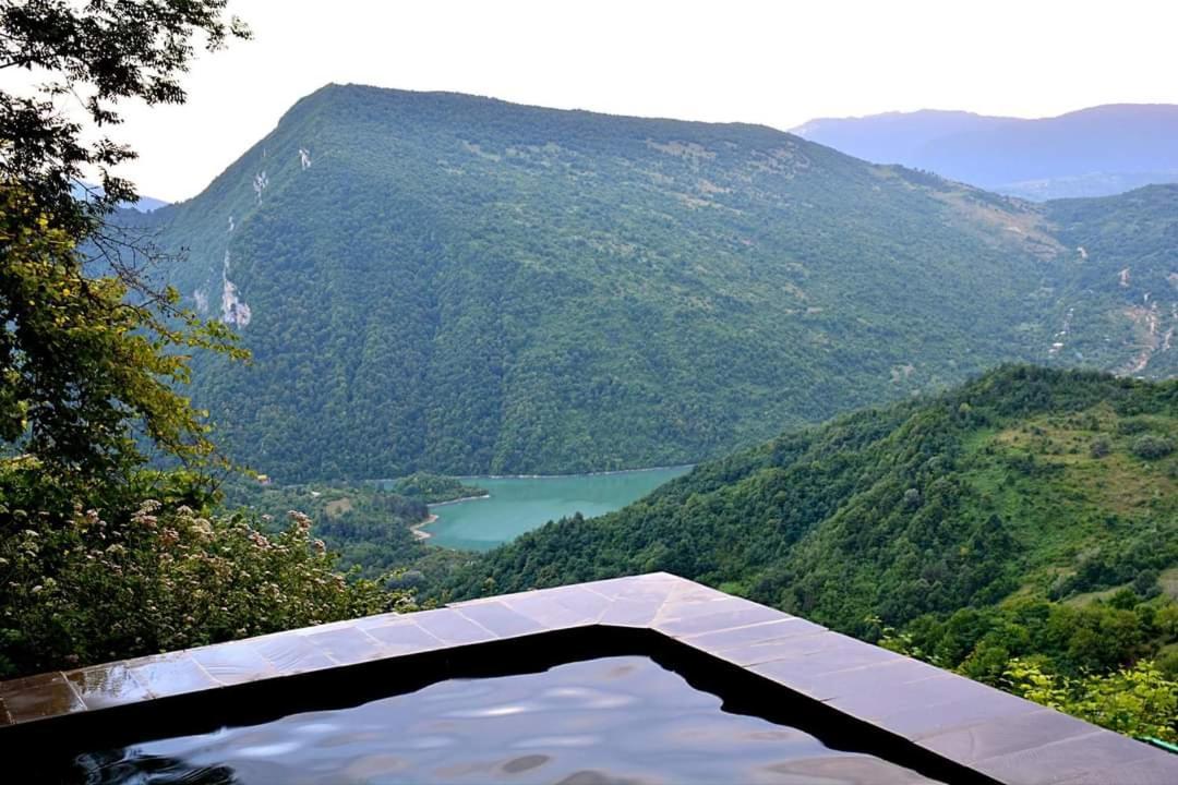 Guest House Lailashi Surmushi Экстерьер фото