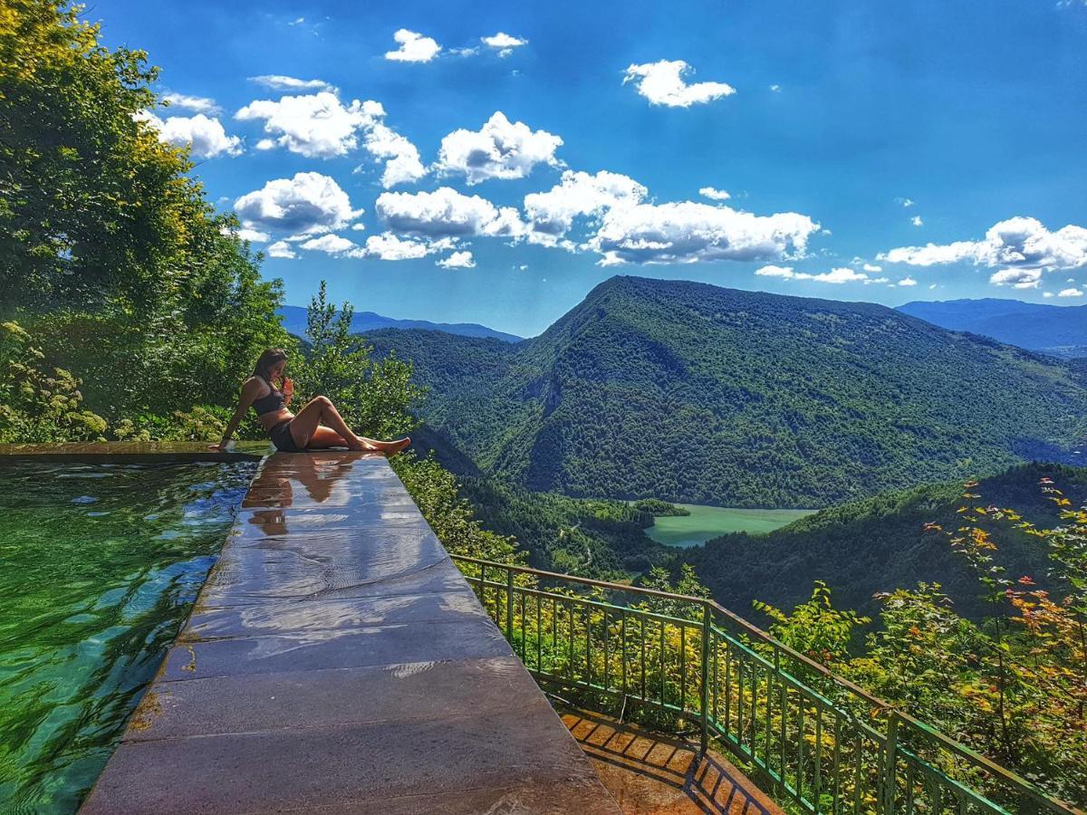 Guest House Lailashi Surmushi Экстерьер фото