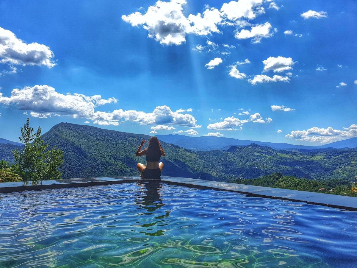 Guest House Lailashi Surmushi Экстерьер фото